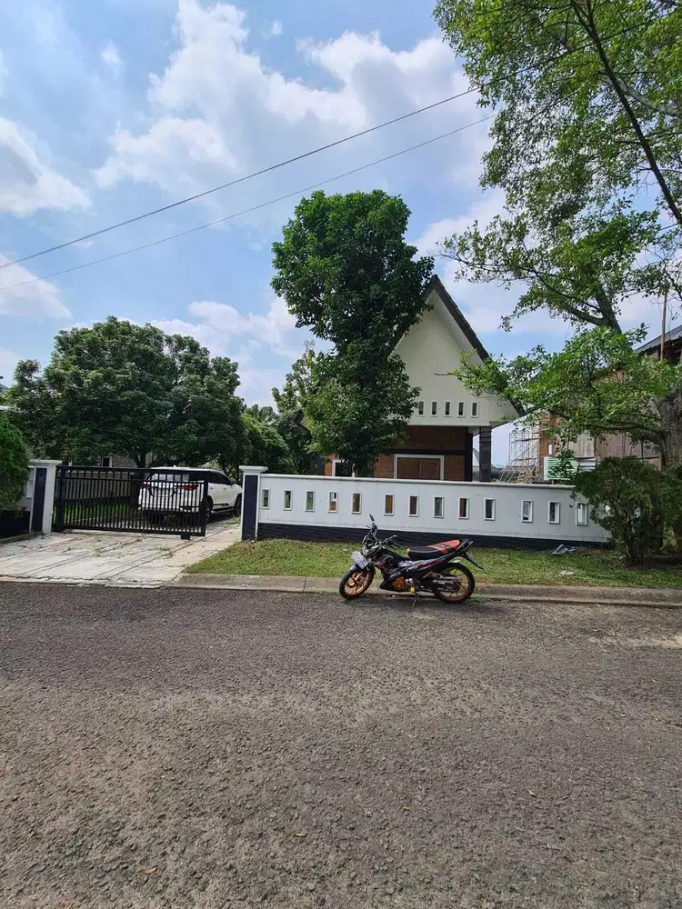 DIJUAL RUMAH CLUSTER PREMIUM HARGA MURAH NORTHRIDGE SENTUL CITY Ssr324