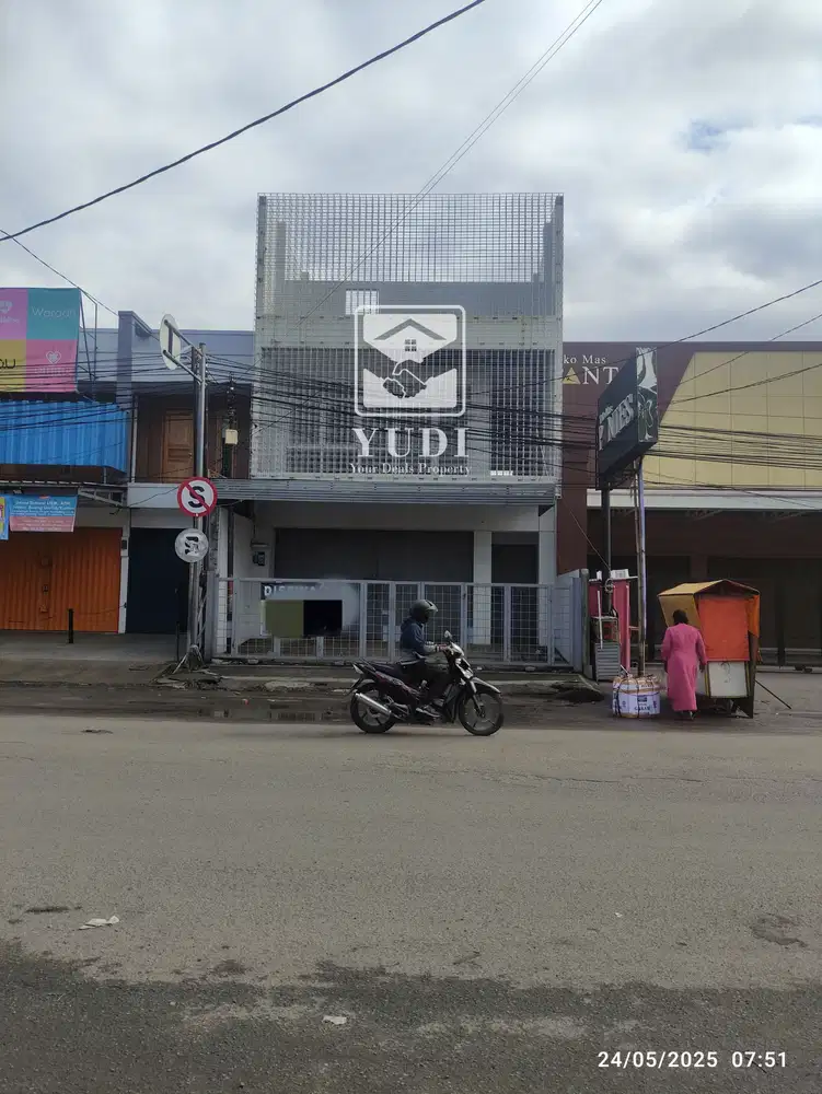 Ruko sgt strategis di kawasan bisnis Cirebon timur