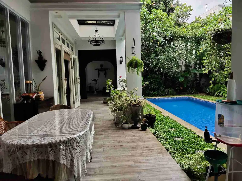 Dijual Rumah Mewah Siap Huni di Menteng Jakarta Pusat