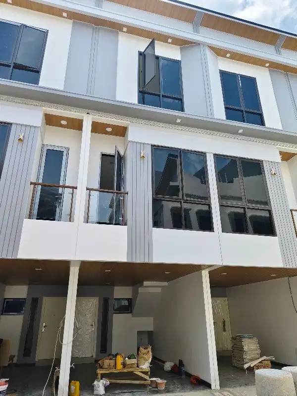 Di jual rumah siap huni di rawa sari jakarta pusat