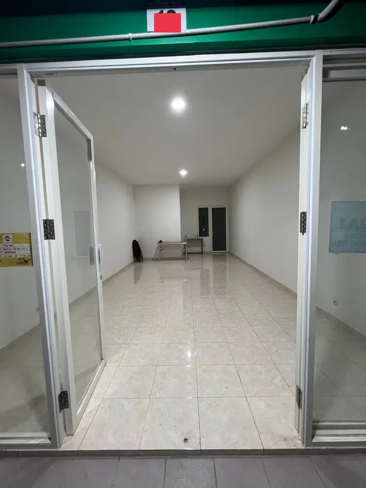 Ruko  Boulevard  Green River View Barombong  4,5 x 16 1Lti Full Bangunan