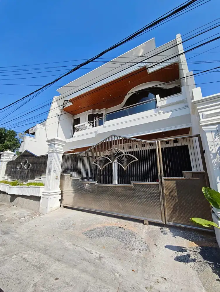 RUMAH MEWAH MODERN DEKAT MAL DI GATSU DENPASAR