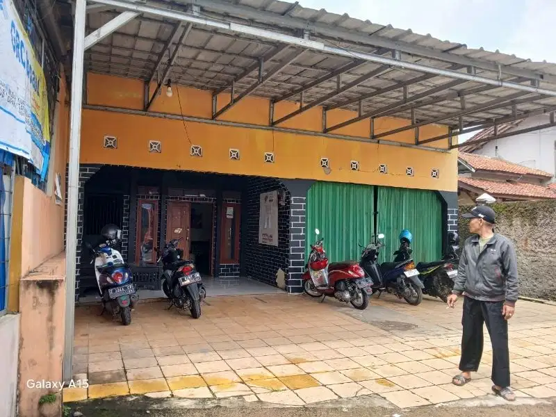 Di jual rumah & TOKO pinggir jln rancakalong sumedang