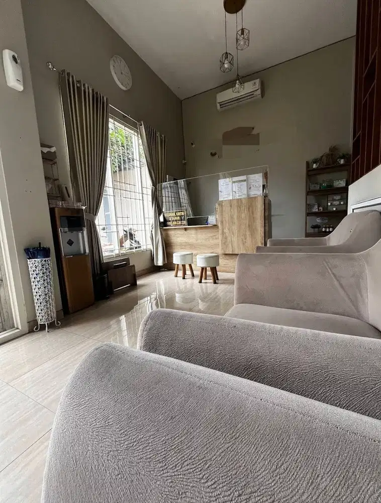 Ruko dan usaha aktif BU klinik kecantikan di sawojajar dekat ranugrati