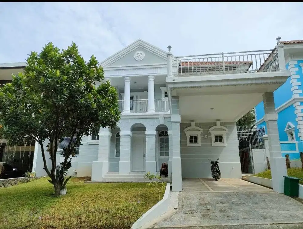 DISEWA RUMAH TAHUNAN 2 LANTAI FURNISHED PREMIUM SENTUL CITY SSR873
