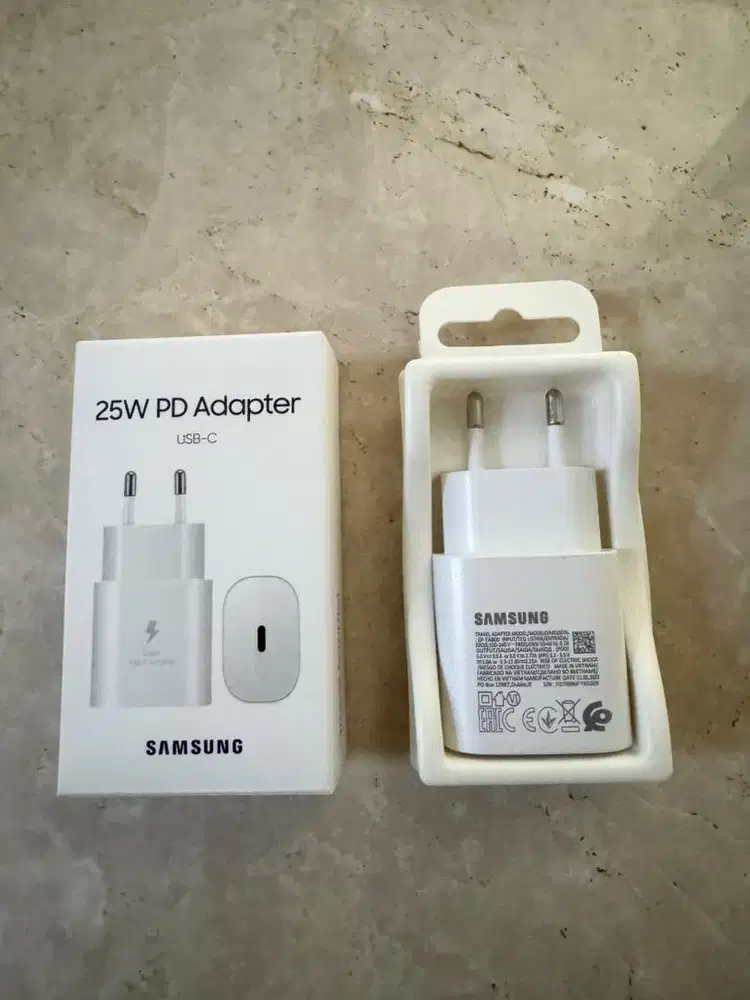 Like New SAMSUNG 25W Power Adapter