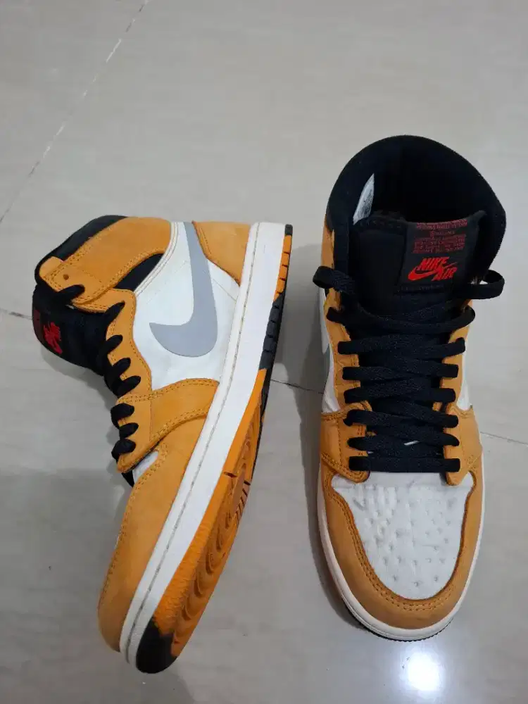 Jordan 1 High Goretex Curry DB2889700