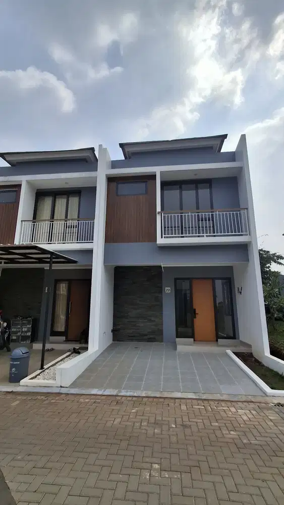 Rumah 2 lt siap huni Tangerang Selatan