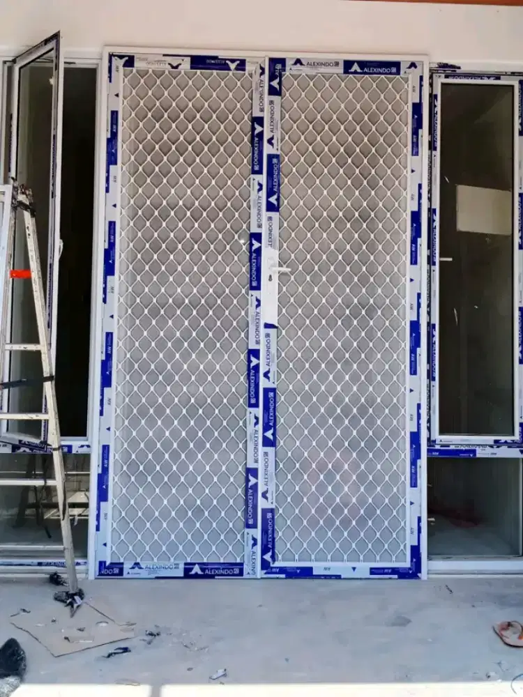 Pintu Expanda Alumunium