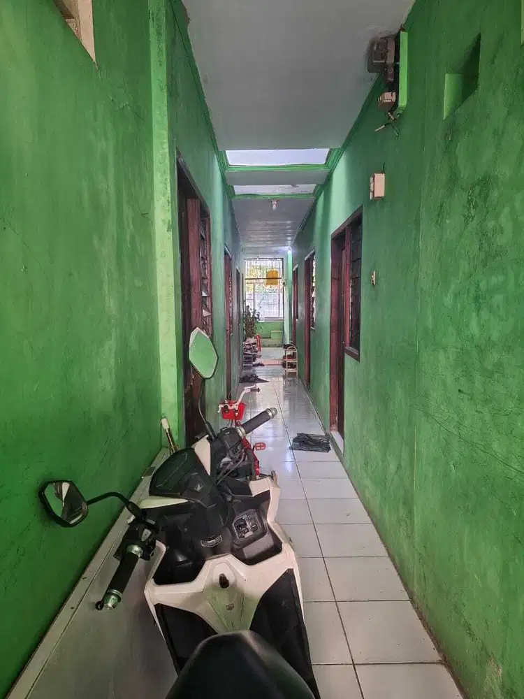 Kos 100m dari Stasiun Kereta Depok Lama