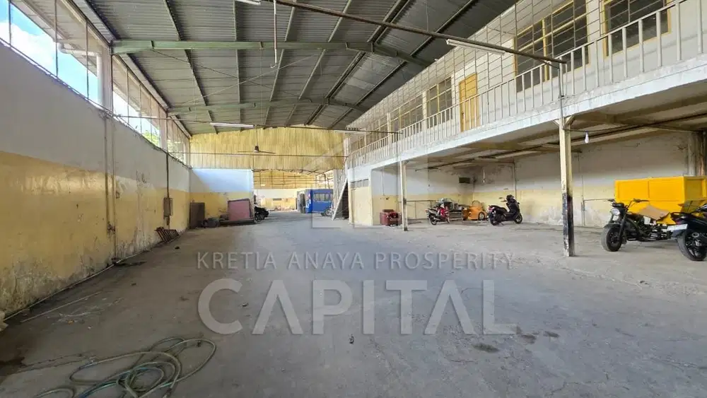 GUDANG LUAS DAN STRATEGIS DI SUDIRMAN KOTA BANDUNG