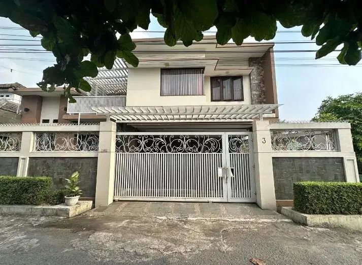 Rumah mewah Cibeureum kota Sukabumi