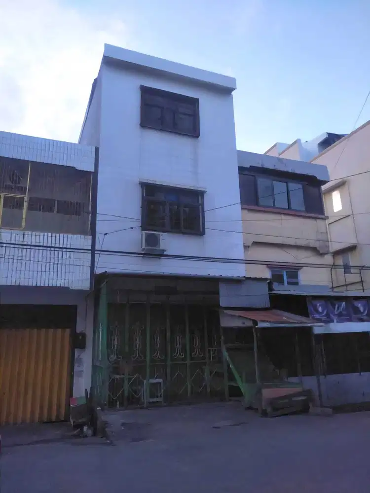 Disewakan Ruko 3 Lantai di Jl Tinumbu, Makassar