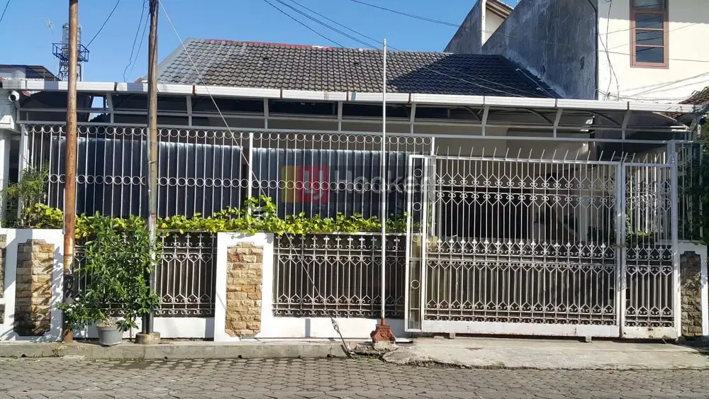 Sewa Rumah Cocok Kantor & Tempat Tinggal Jalan Pleburan Semarang-8768
