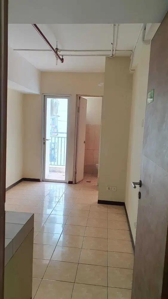 Jual Apartemen Green Park View 2 Kamar Tidur Semi Furnish 35 m2 MURAH