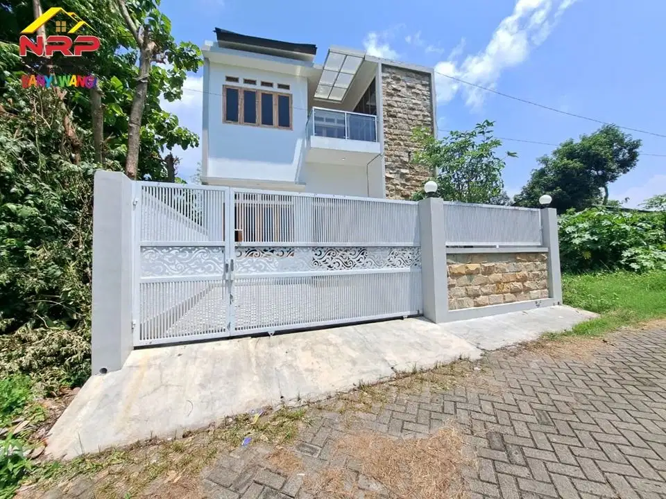 Dijual Rumah Baru Semi Vila 2 Lantai di Belakang Kantor BUPATI - Bwi