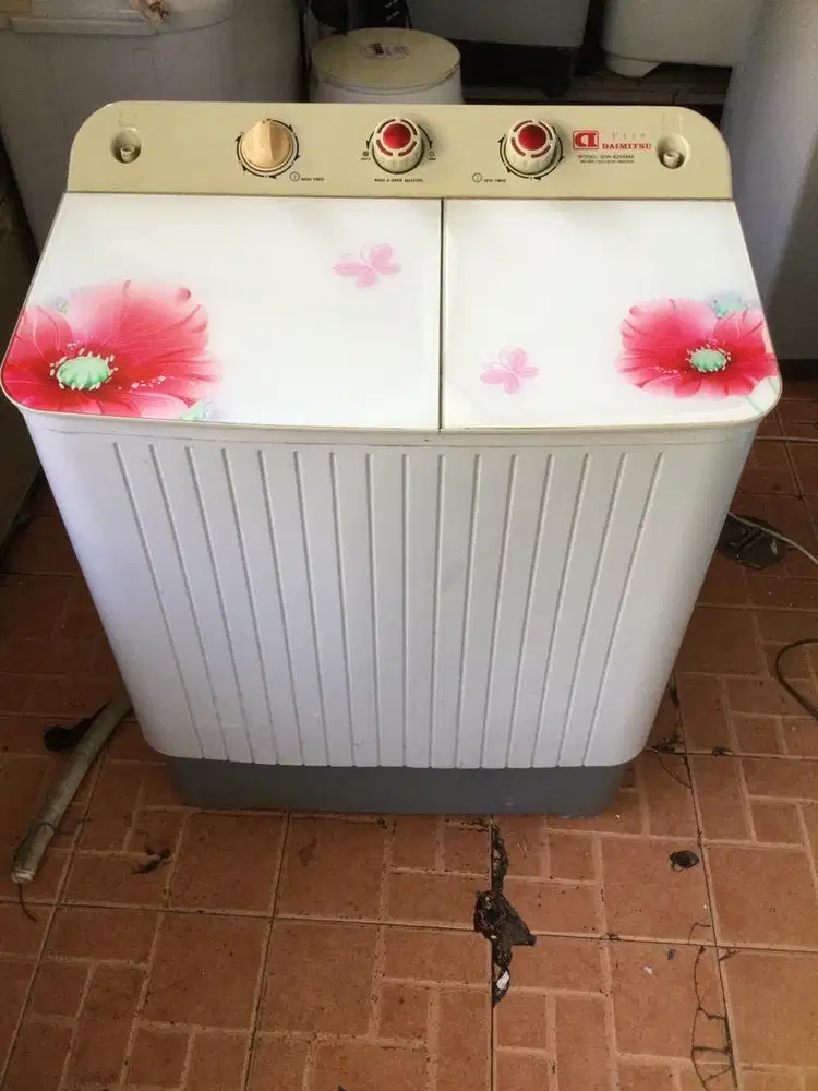 Mesin Cuci 2 Tabung Merk DAIMITSU