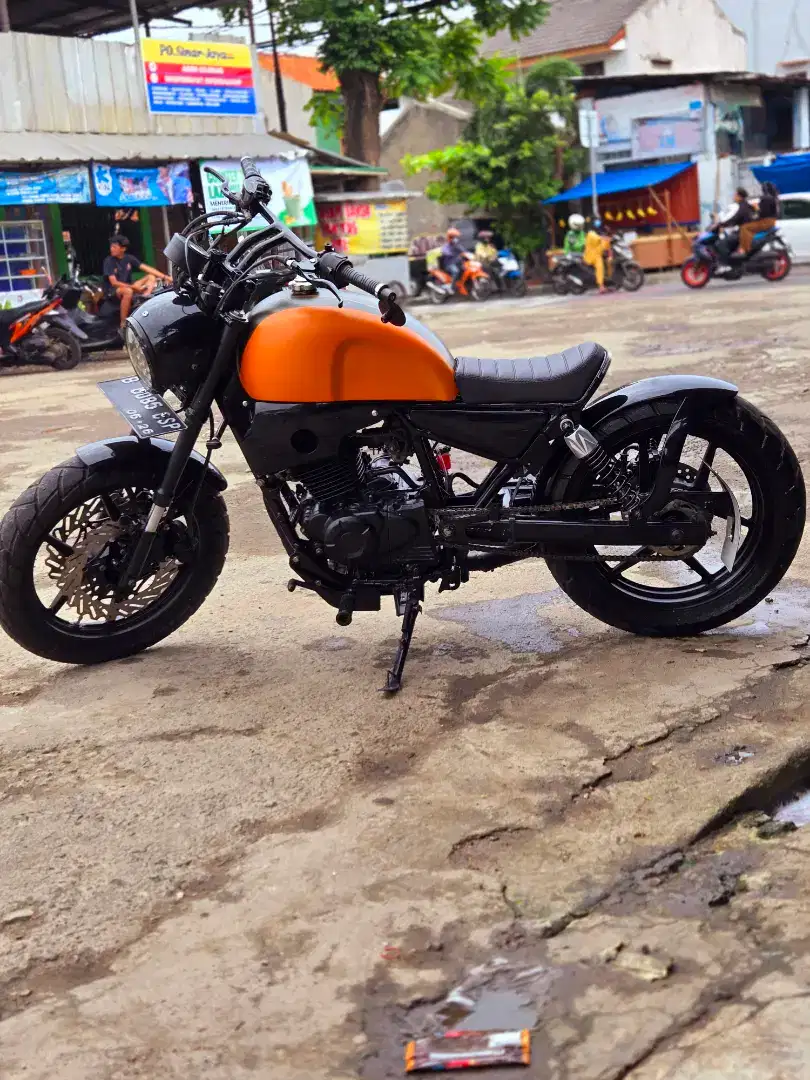 Full Custom bobber basic pulsar 180 Ug4 2011