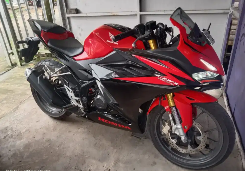 Di JUAL Cepat, Honda CBR 150 R Sport