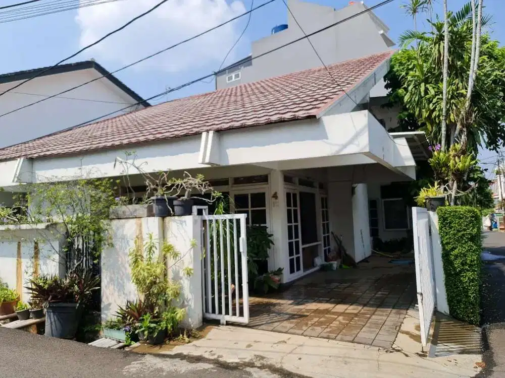 Rumah huk 2 lnt lbr 10m tdk bnjr dgn perabot2