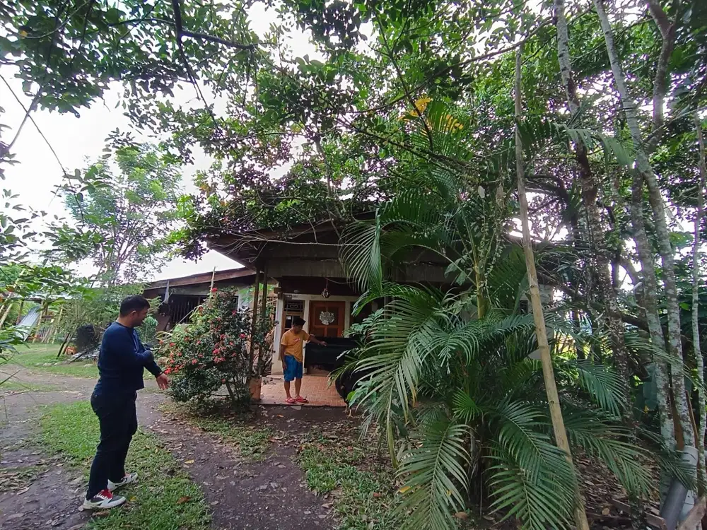 Rumah Dengan Tanah Luas Siap Huni di Minahasa Utara Nyaman Strategis