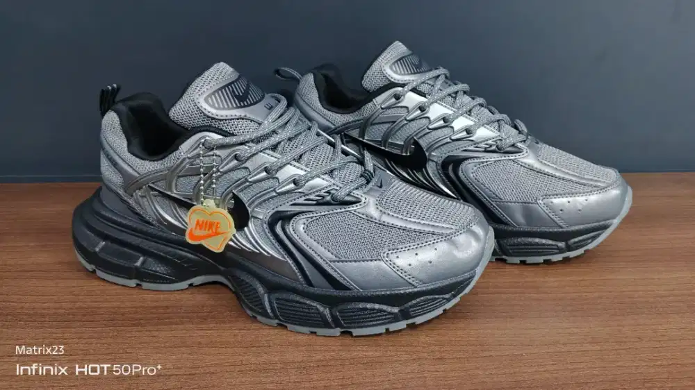 Sepatu import size 45 insole 29cm