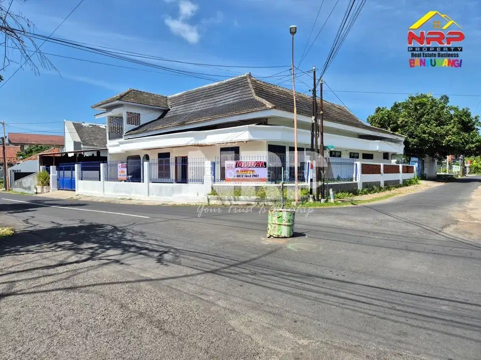 Dijual Rumah Klasik Siap Huni Dibelakang Kantor Pemda Banyuwangi