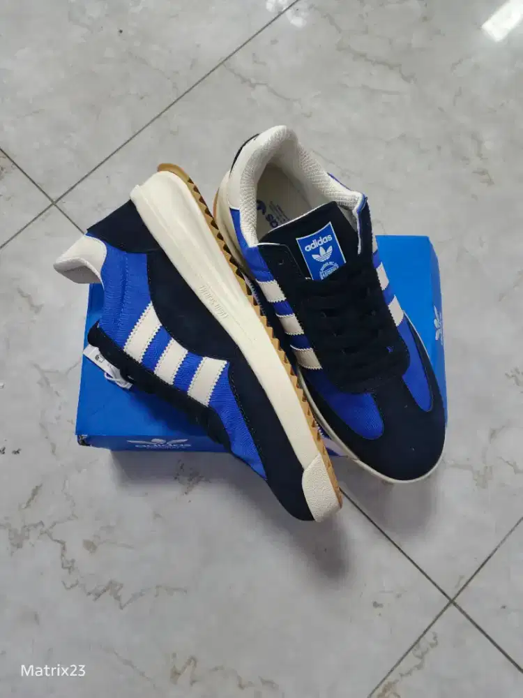 Sepatu import size 44 insole 28cm