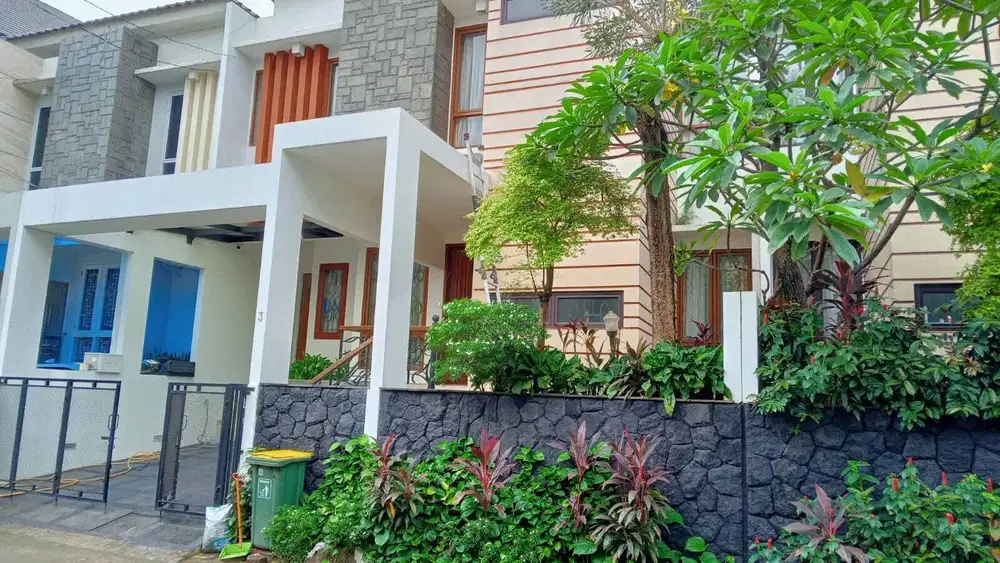 Rumah Cantik Nyaman Town House Strategis Di Antasari Kebayoran Baru