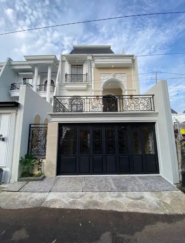 Jual rumah private pool dan rooftop di Jagakarsa Jakarta Selatan