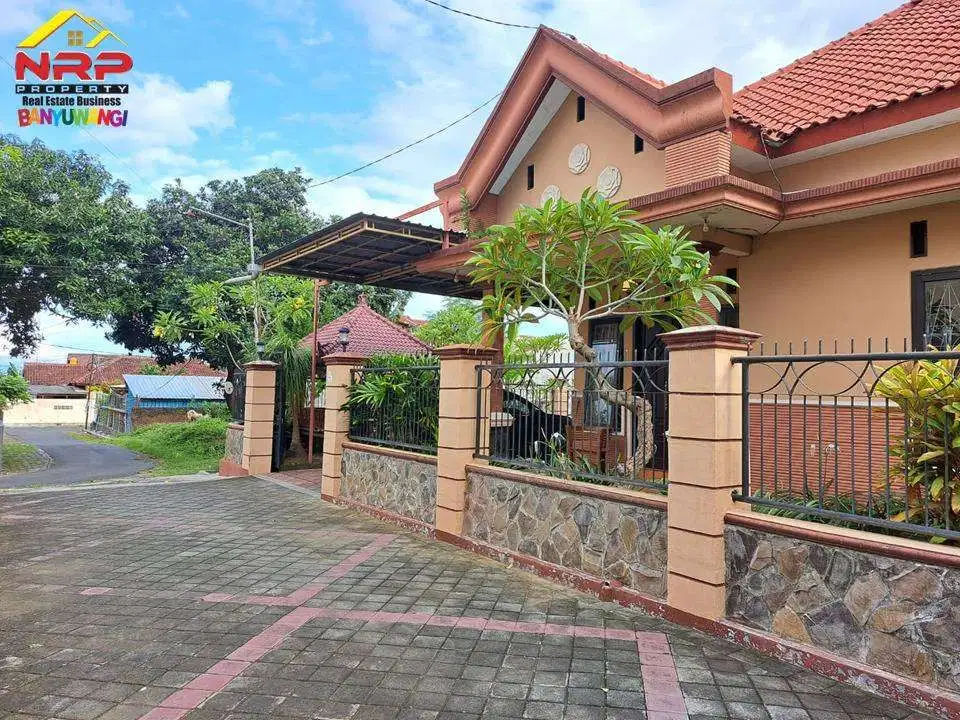 Dijual Rumah Mewah Hook Siap Huni dekat Jl. Letkol Istiqlal - BWI