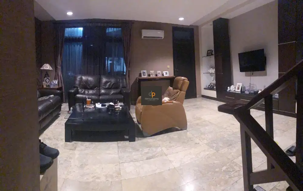 Dijual Town House Pantai Mutiara Semi Furnish Bagus