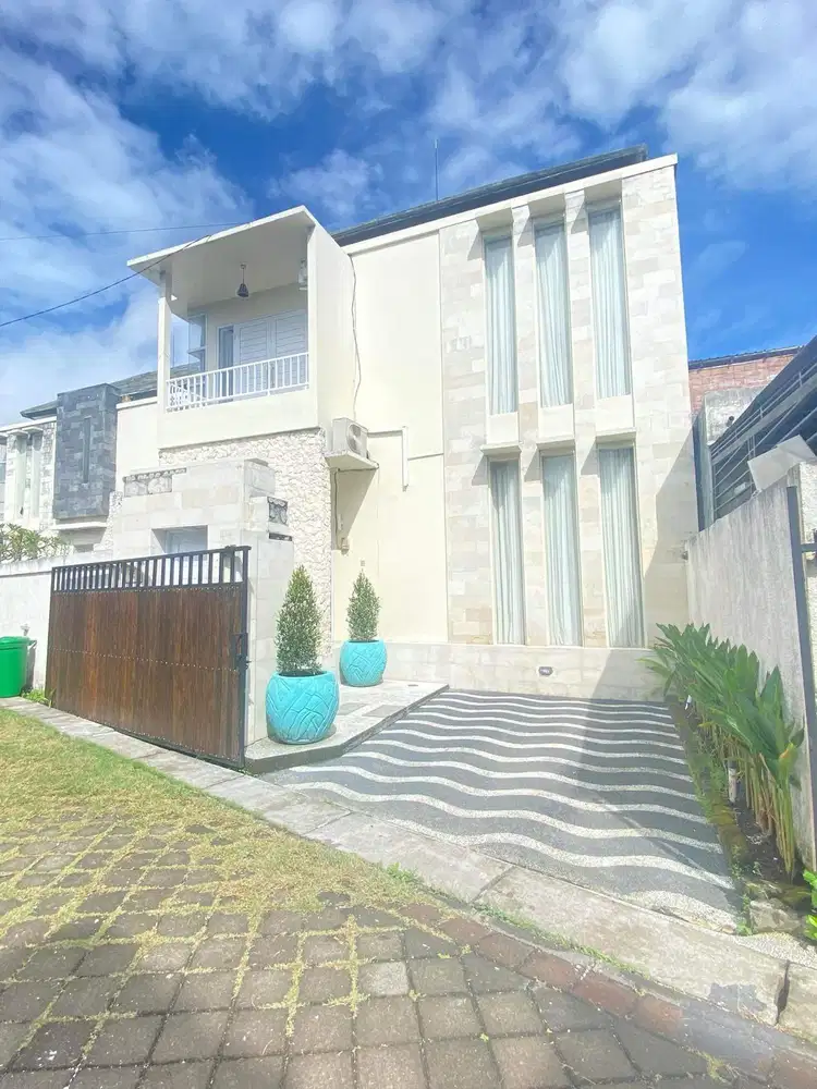 rumah semi villa di jimbaran,furnish 3 kmr, dkt mcd, kfc, tol