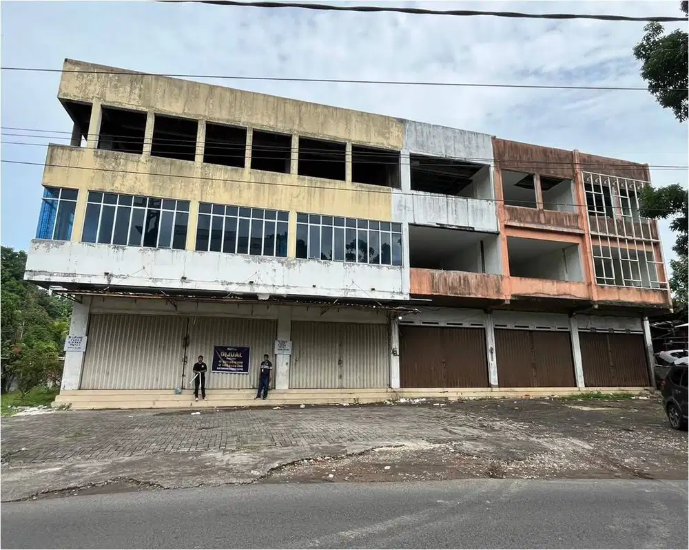 4 Ruko 3 Lantai di Manado – Cocok untuk Usaha & Kantor!