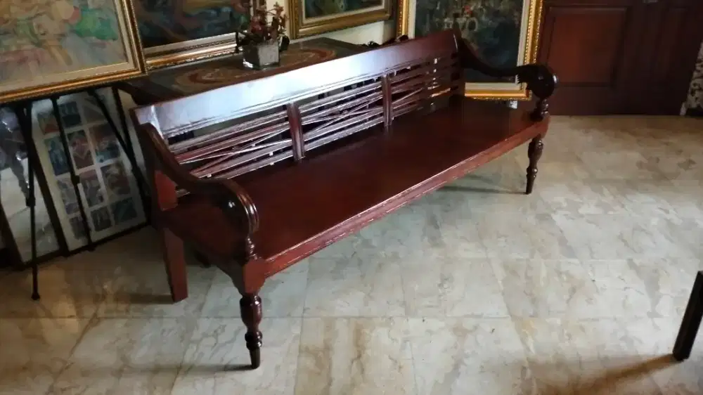 Kursi panjang jati tua