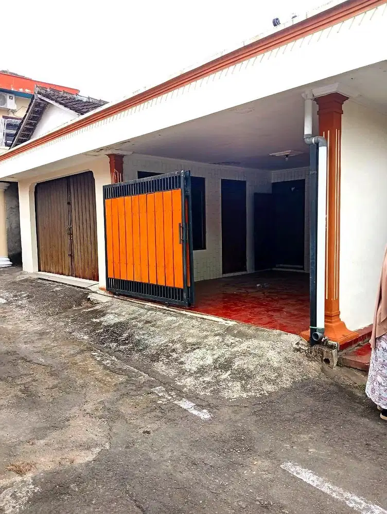 Rumah Luas di Menuran Baki dekat Solo Baru