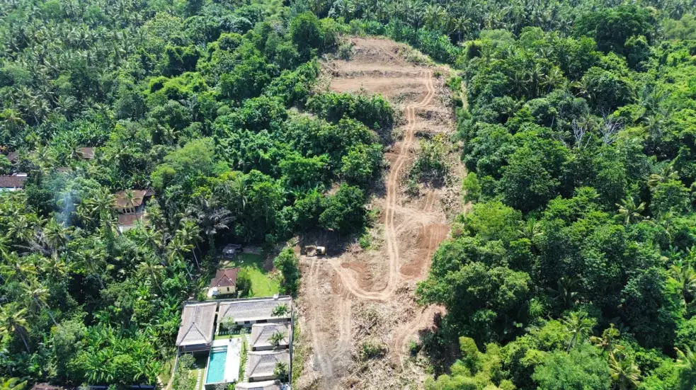 Tanah View Laut di Karangasam