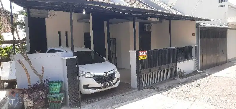 Di sewakan cling cat baru dkt RS OEN,RS UD,UNS