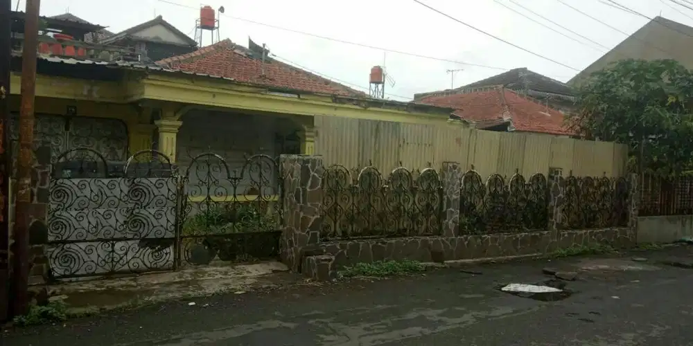 Murah! Rumah lama hitung tanah di bawah NJOP Muara Sari Bandung