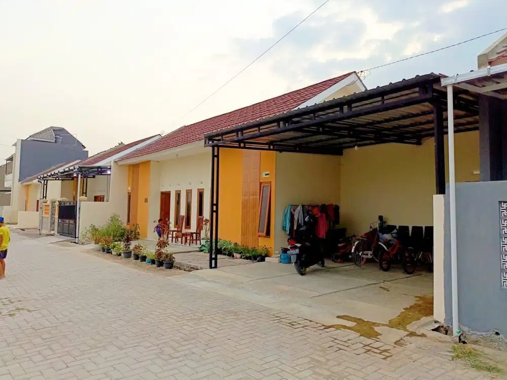 Rumah Bagus Karanganyar Kota Siap Huni lUas 122m² Lingkungan Nyaman