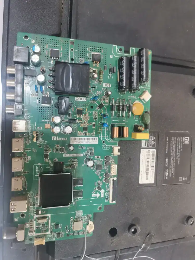 mesin tv Android mi l43m5an tampilan klinik.. butuh software