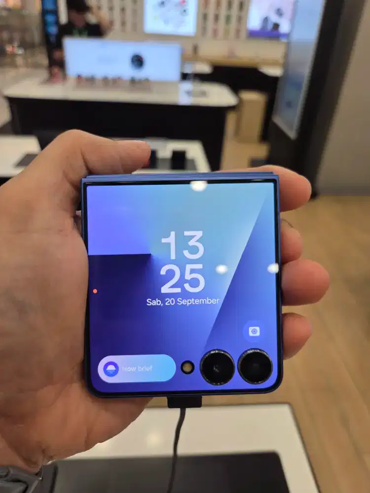 Samsung Galaxy Z flip 7 256gb