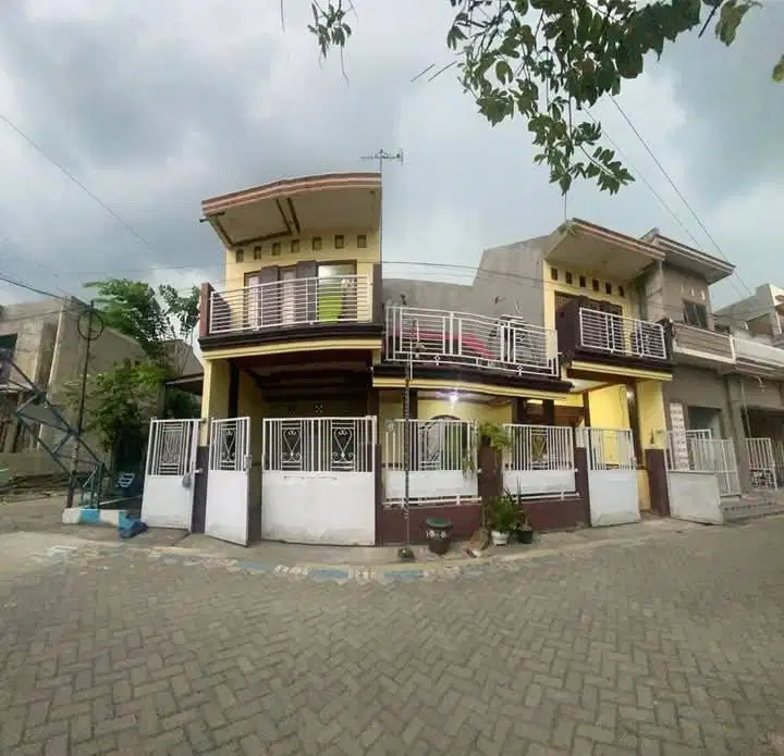 Dijual Murah Rumah 2 Lantai full furnish di Jombang Jawa Timur
