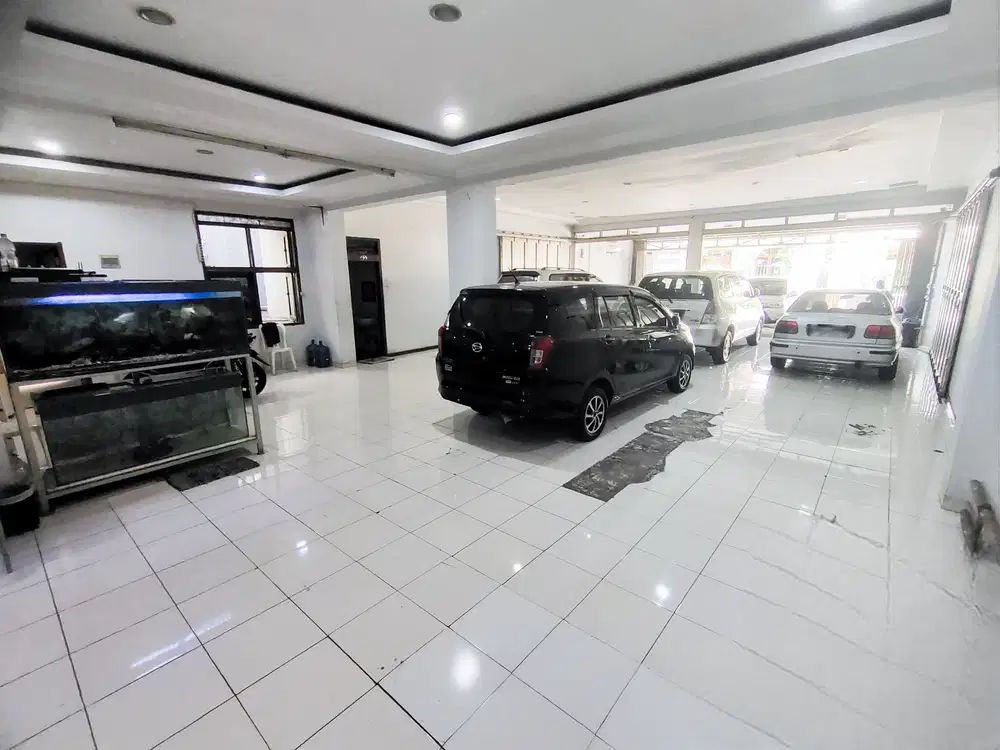 JUAL Showroom + Rumah Full Furnished di Jl.Srimahi, Bandung