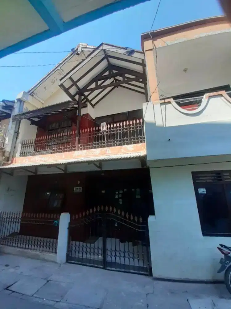 Pusat Kota!Rumah Kost Aktif Surabaya