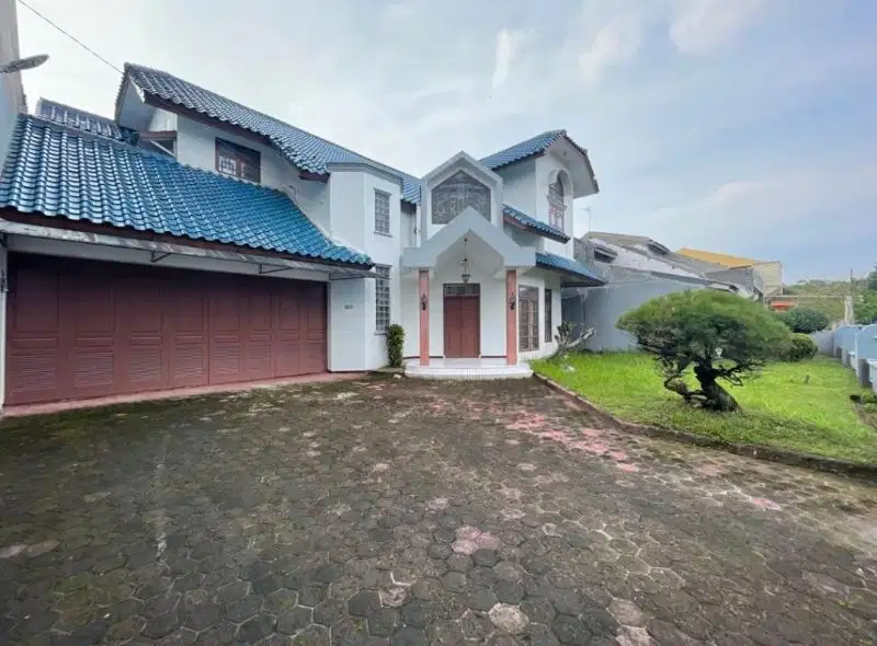 Disewakan Villa Luas Halaman Belakang Setia Budi Komp Tasbi 1