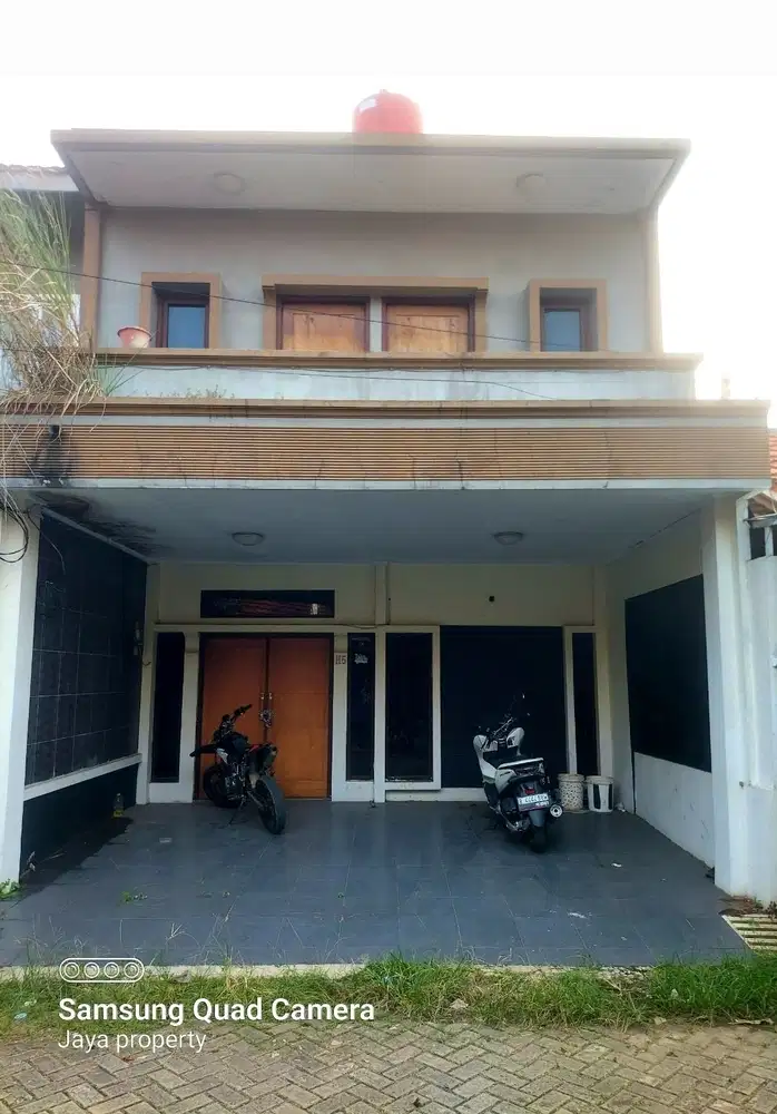 Perumahan 2lantai cluster woodhils jatisari bekasi LT.70m jln 2 mobil