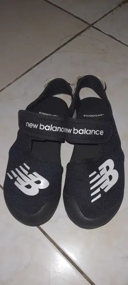 Sepatu anak NB authentic
