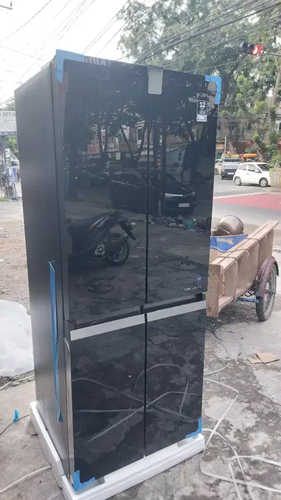 KULKAS AQUA 4 PINTU KACA