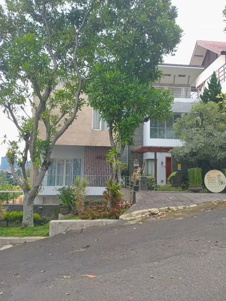 Rumah Villa Ada Kolam Renang Resort Dago Pakar Bandung Utara